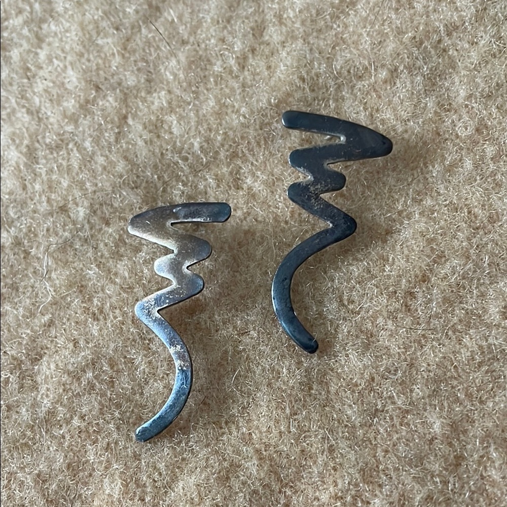 Vintage 925 Sterling Silver 80s Zig Zag Abstract Post Earrings
